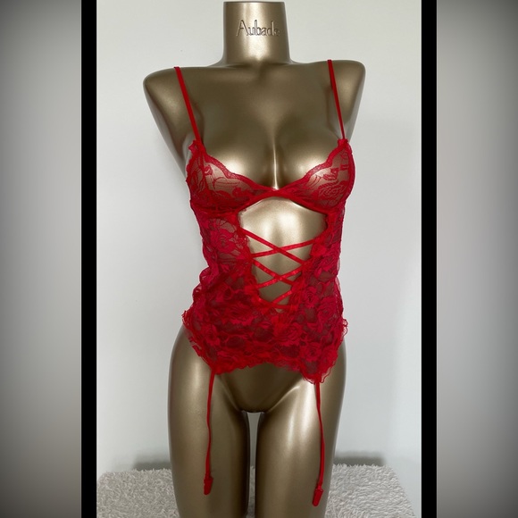 Small Lingerie Set - Picture 1 of 9